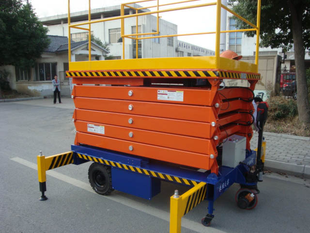 液壓升降平臺占據高空作業市場的三要素